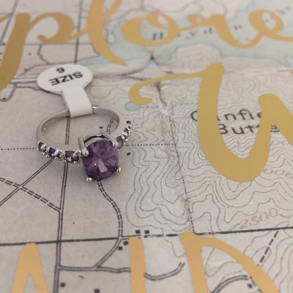 🆕 Sterling silver .925 purple amethyst ring